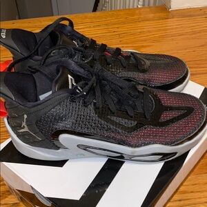 Jordan Tatum 1 size 5.5